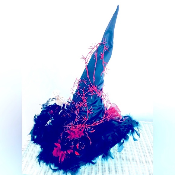 Witch hat ❣️HOST PICK❣️Blood red & black Feathers skeletons, vines & flowers 1of - Picture 7 of 16